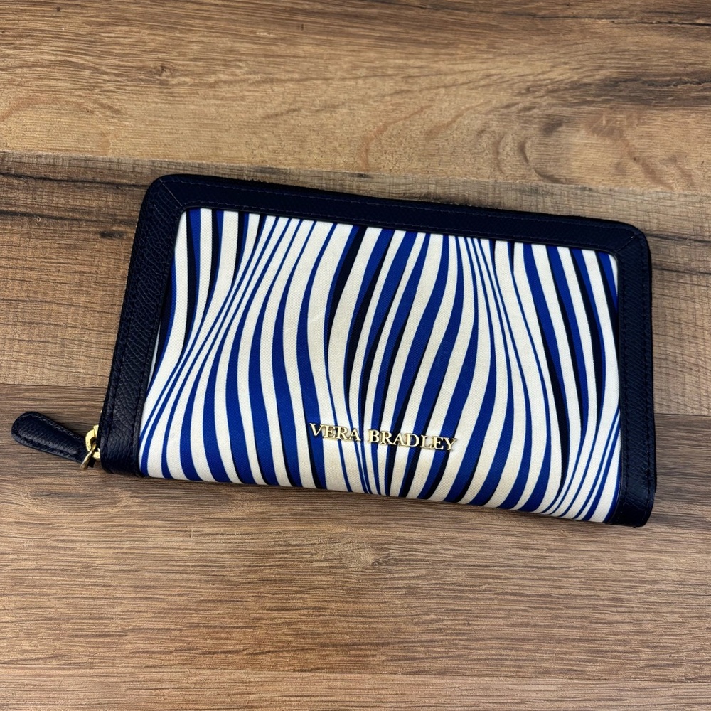 Vera Bradley Faux Leather Accordion Wallet Zip Around Wavy Stripe Zebra